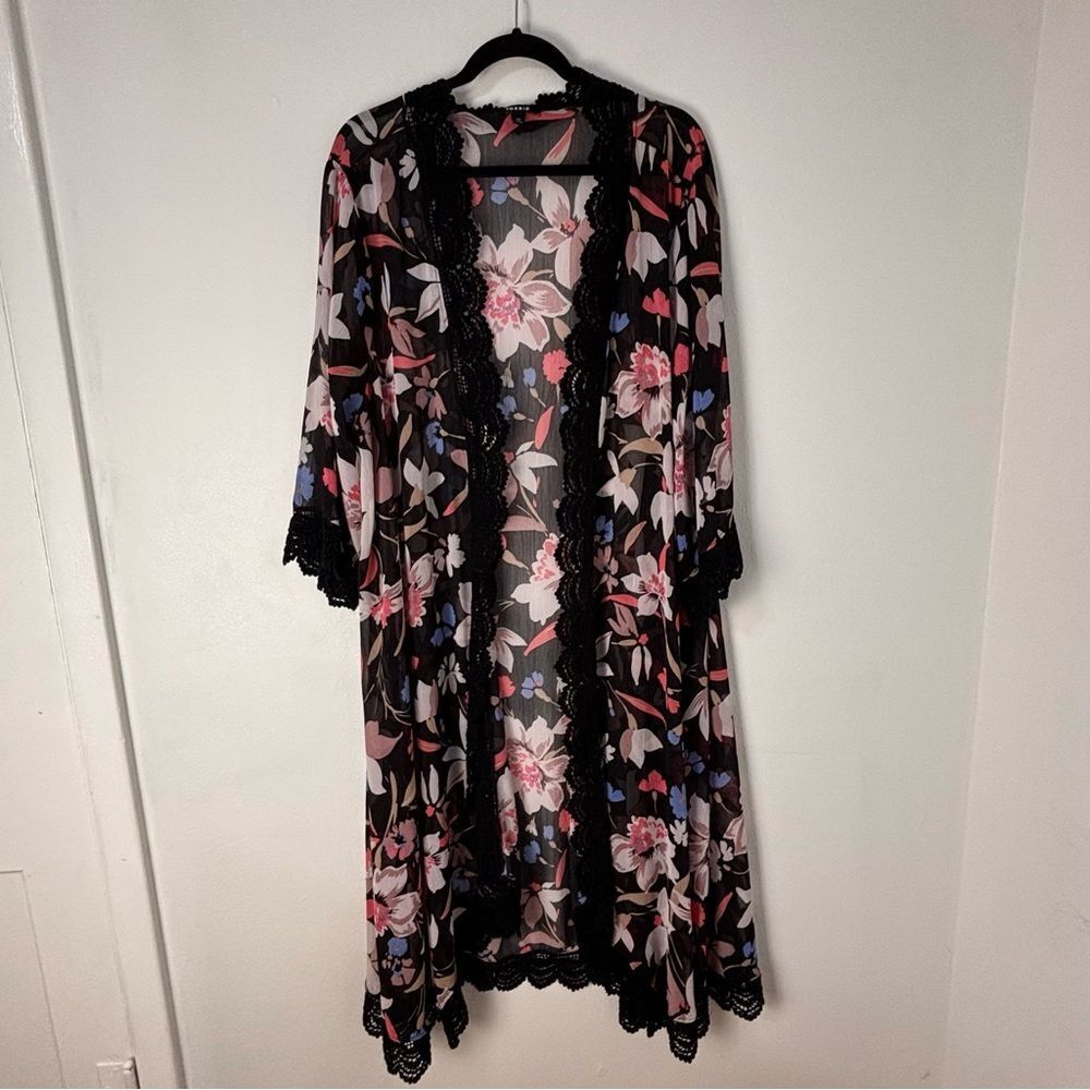 Torrid 1/2 Black‎ Floral Asian Print Lace Trim Kimono Dark Cottagecore Romantic